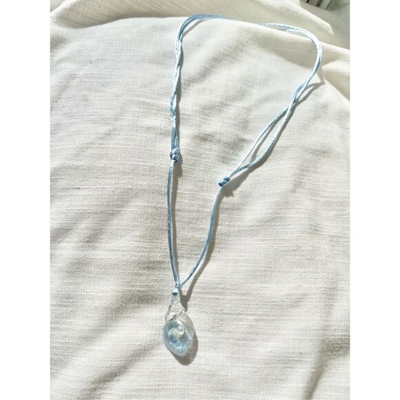 Light blue seashell adjustable necklace ￼ - Picture 1 of 7